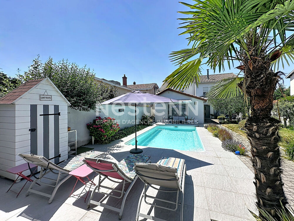Vente Maison Grande maison d'exception 5 pièces 4 chambres avec piscine et terrasses - 69500 BRON Bron