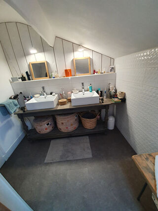  Maison  vendre 8 pices 200 m