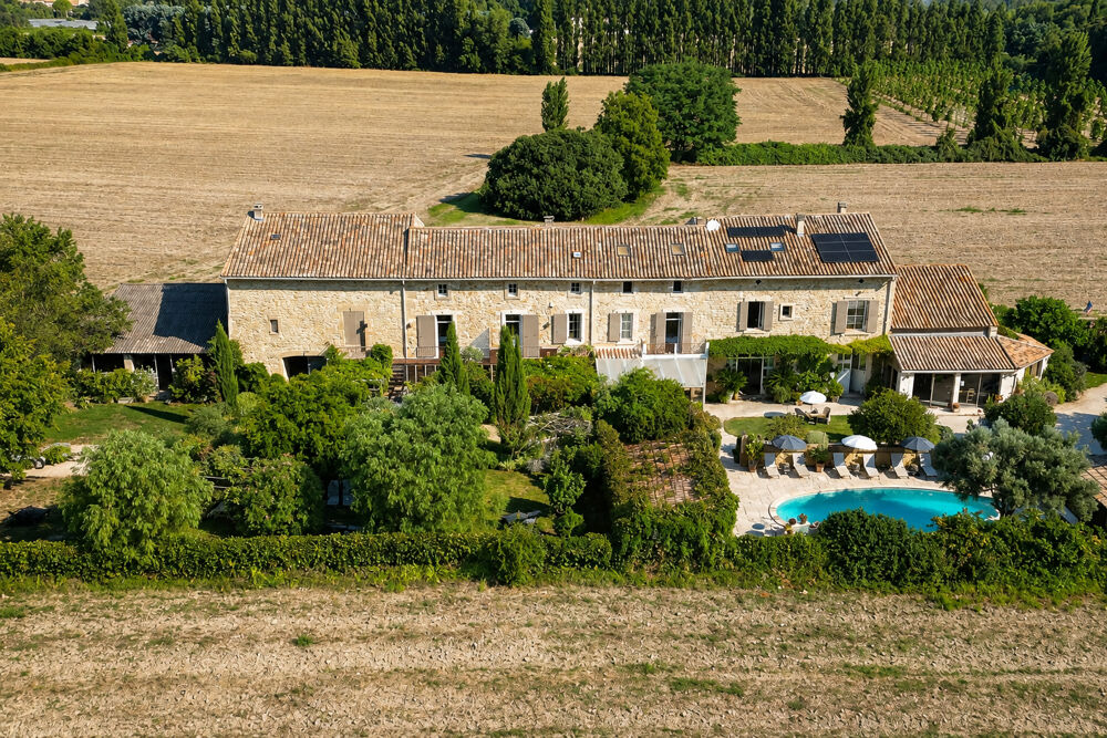 Vente Maison Domaine en pierre de 675 m² avec piscine sur près de 3 ha - Roquemaure Roquemaure