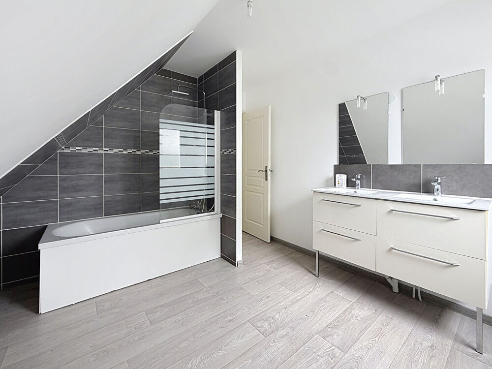 Vente Maison CALAIS - Pavillon semi-plain-pied 4 chambres - 112 m2 Calais