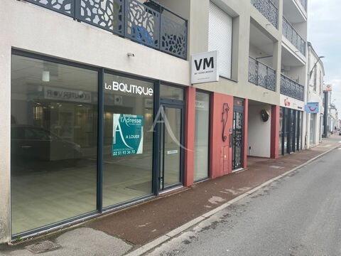 Local commercial Challans 75.41 m&sup2; 1000 85300 Challans