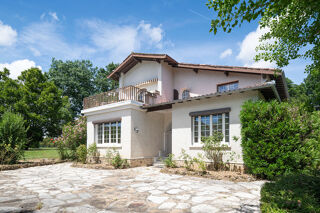  Maison à vendre 13 pièces 302 m²