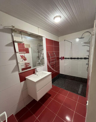  Appartement à louer 3 pièces 68 m²