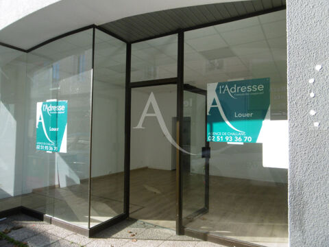 CHALLANS - LOCAL COMMERCIAL de 40.2 m&sup2; 550 85300 Challans