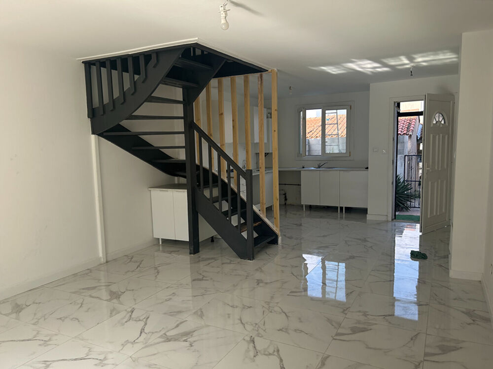 Location Maison Maison T3/4 Fos sur mer avec petit extérieur et garage indépendant. Fos sur mer