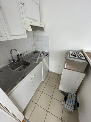 Location Appartement Grand studio - proximité métro Louis Aragon Villejuif