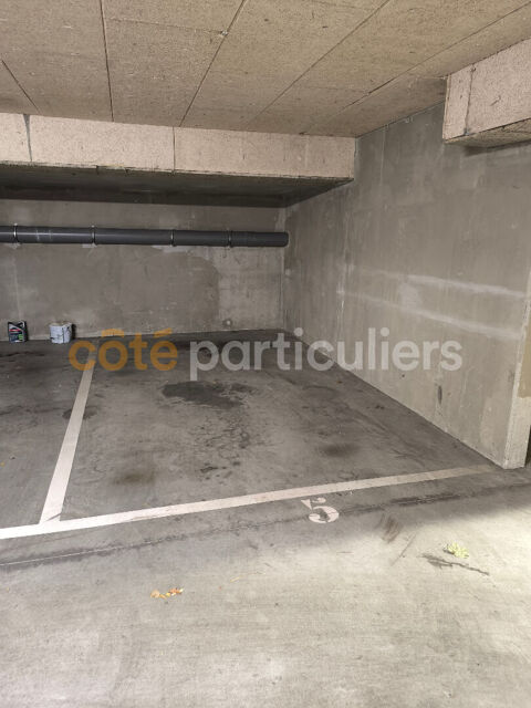  Parking / Garage  louer 