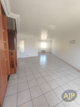  Maison à louer 4 pièces 89 m²