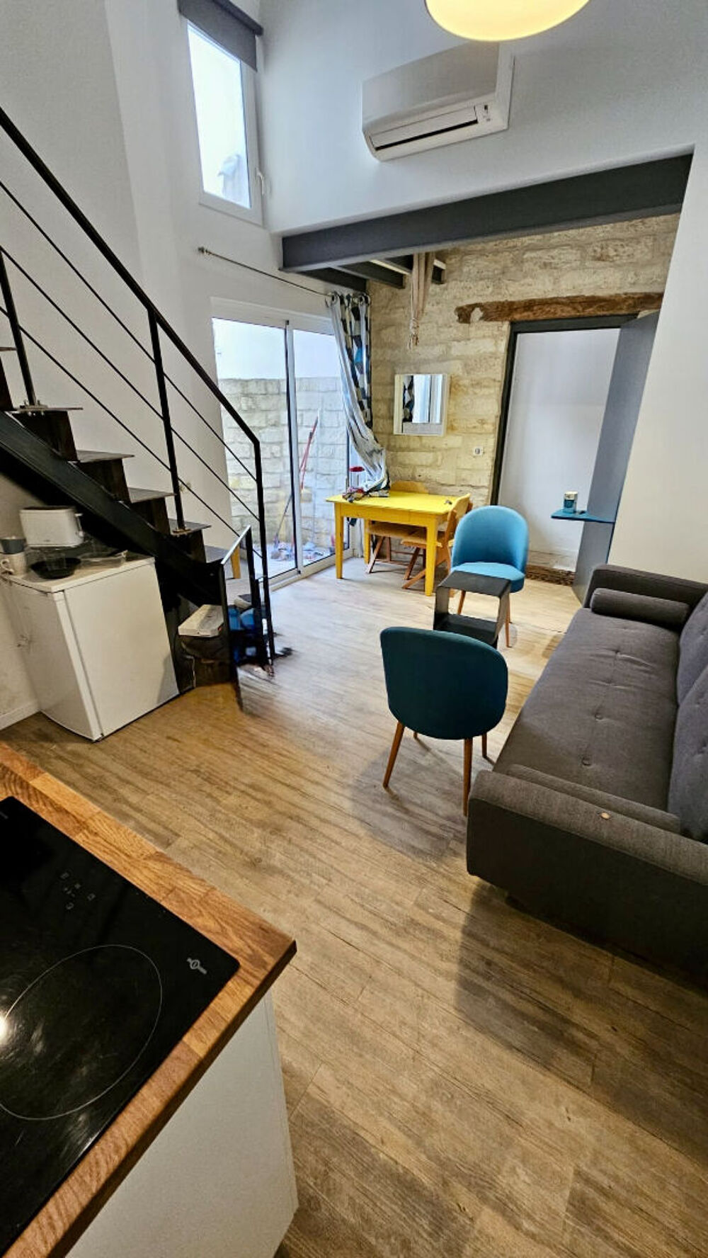 Vente Appartement MONTPELLIER - QUARTIER CLÉMENCEAU - ENSEMBLE IMMOBILIER COMPOSÉ DE 2 STUDIOS AVEC MEZZANINE LOUÉS + GARAGE INDÉPENDANT + COUR PR Montpellier
