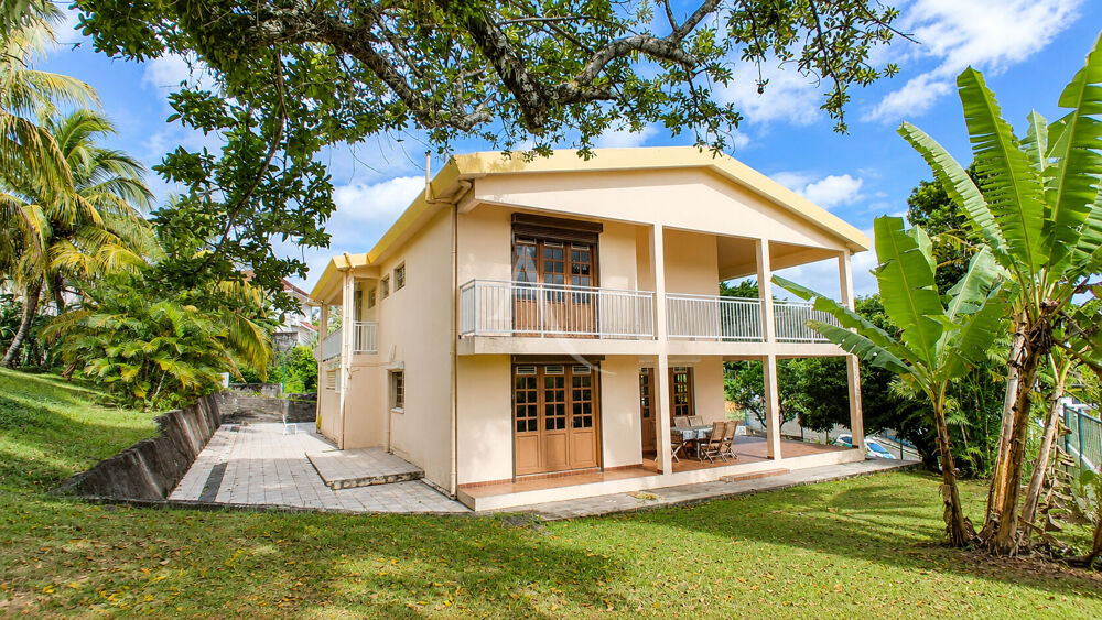 Vente Maison Villa Fort De France 5 pièce(s) 150 m2 Fort de france
