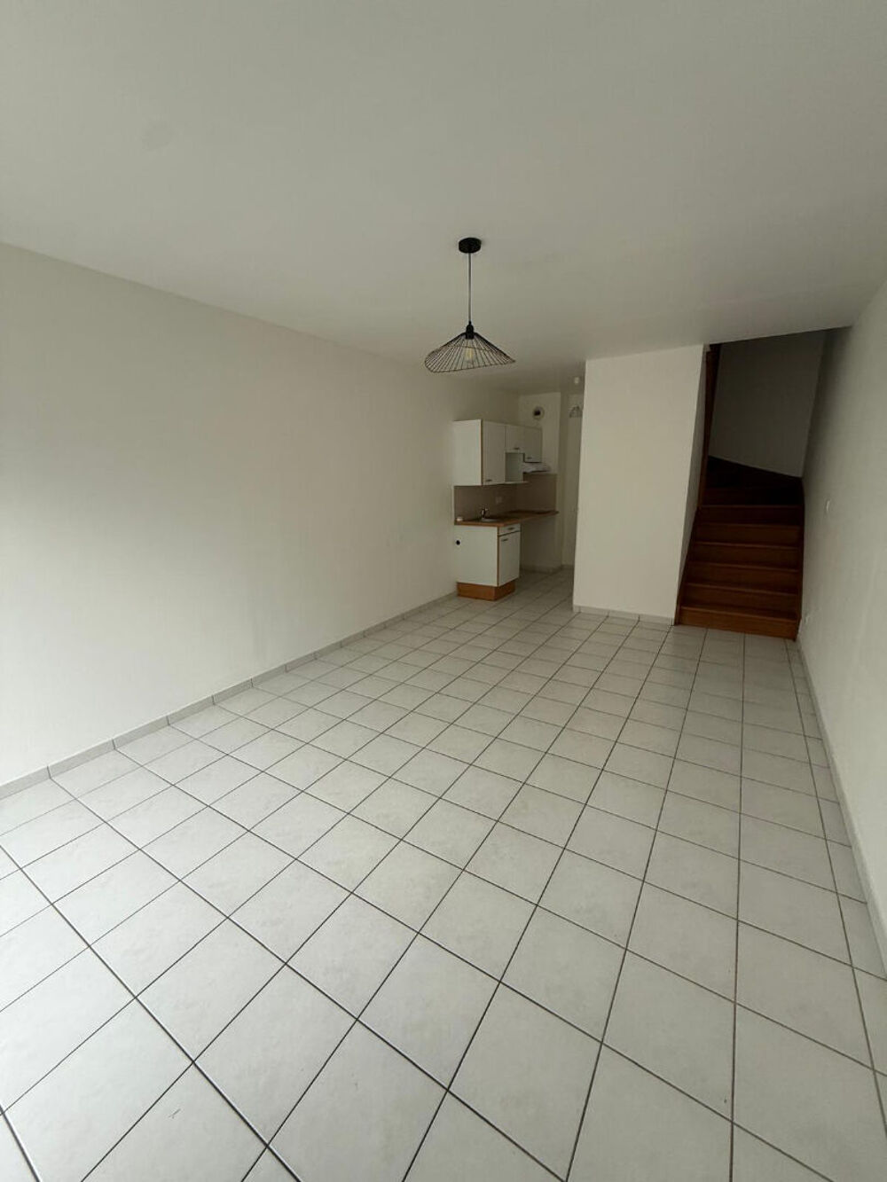 Location Appartement Appartement 2 pièces en duplex 44.60m2 avec jardinet et parking Gravigny