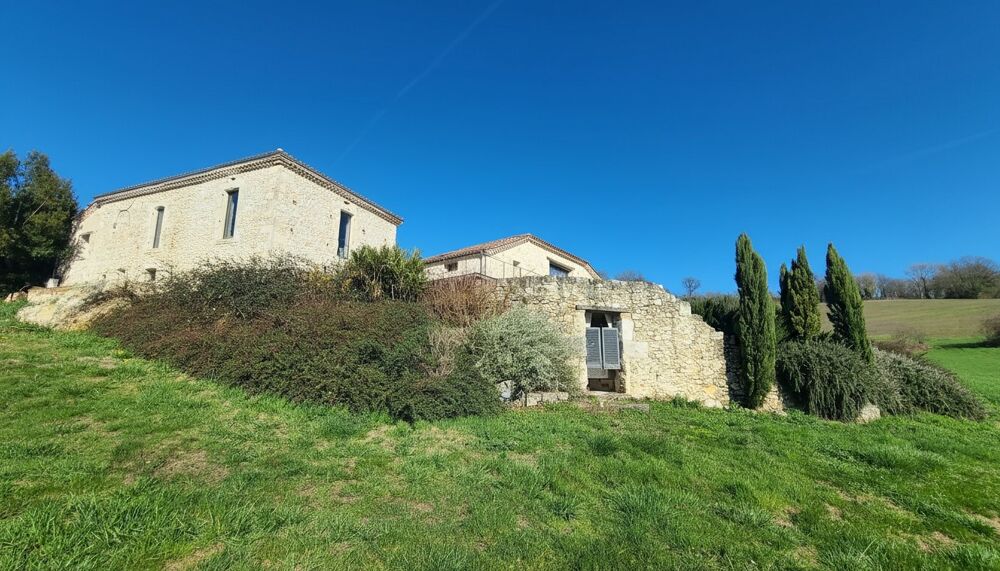 Vente Maison Domaine en pierre du Quercy - 612 m² utiles - 2 hectares - projet de rénovation à reprendre Brassac