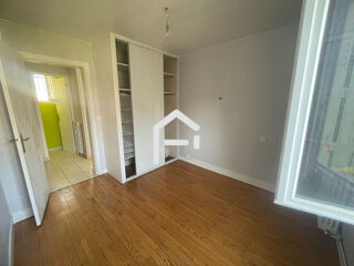  Appartement à louer 4 pièces 68 m²
