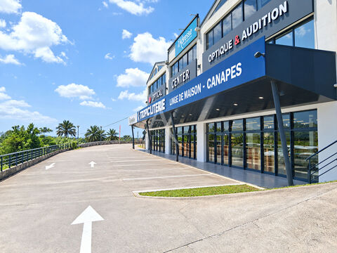 Local commercial Ducos 274 m2 grande visibilit&eacute; 9157 97232 Ducos