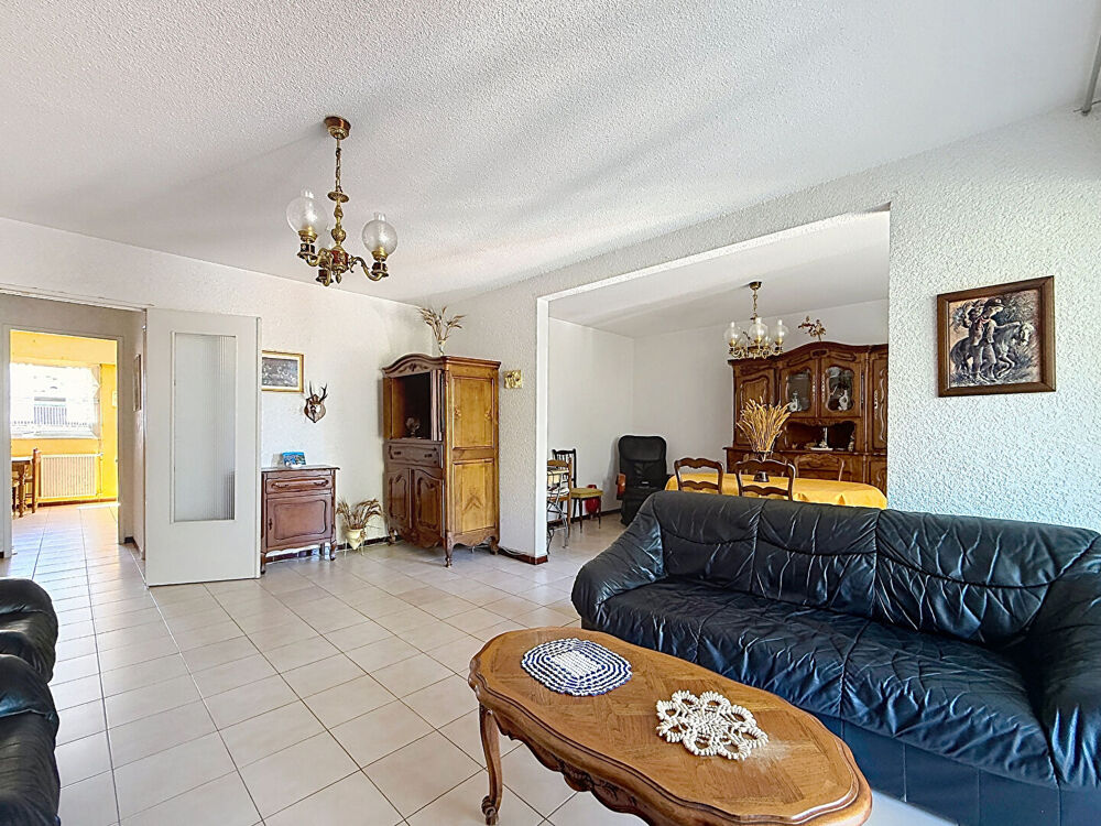 À vendre Grand appartement T5 de 103 m² à La Seyne-sur-Mer.