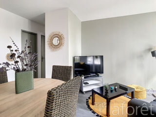  Appartement à louer 2 pièces 66 m²