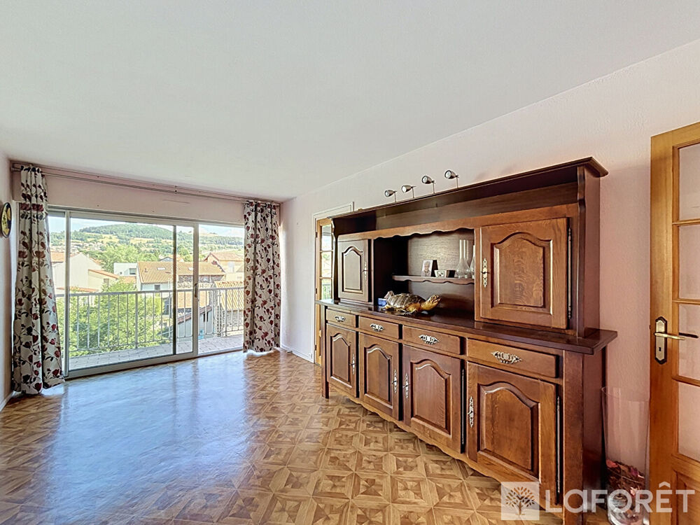 Vente Appartement Grand T4 de 101 m² avec garage, balcon et vue dégagée Vals pres le puy