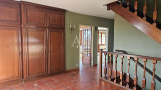  Maison � vendre 9 pi�ces 230 m�