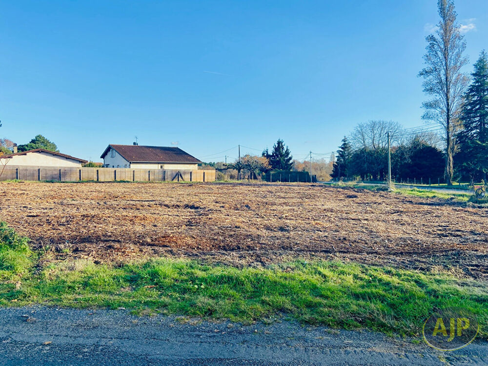 Vente Terrain Terrain à bâtir Saint Germain D'Esteuil 1052 m2 Saint germain d esteuil
