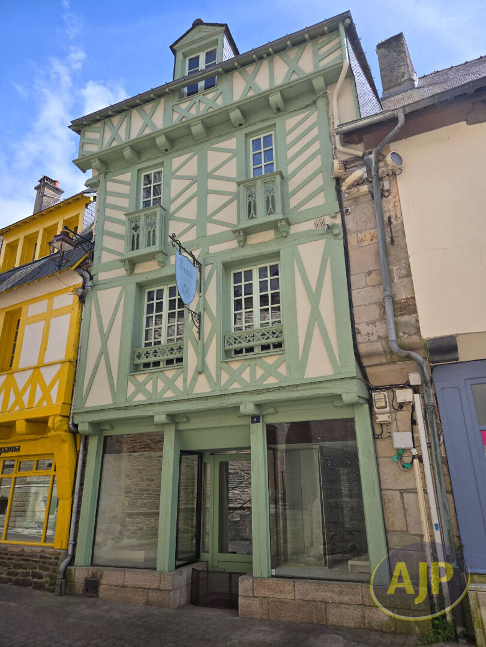 Maison 6 pièces 197 m² · à Josselin · 197 m² · 255 000 €