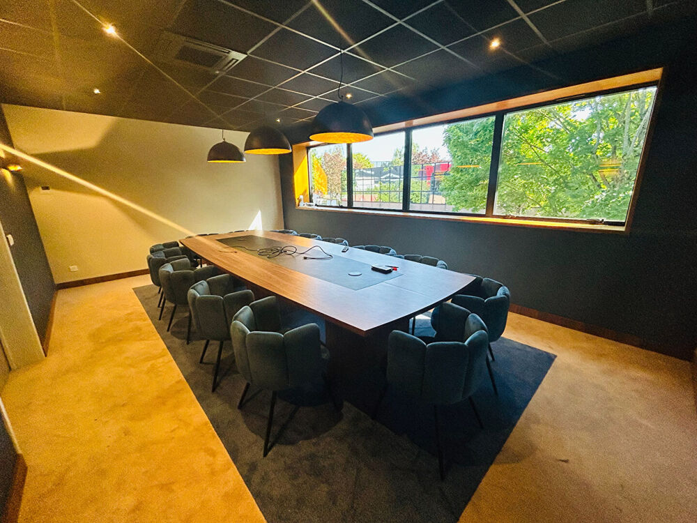   Bureaux Moderne et lumineux à Champs Sur Marne cité Descartes Champs sur marne