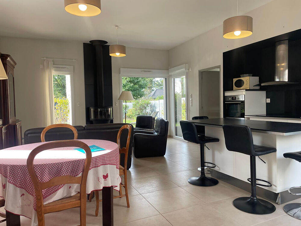 A louer à Saint Avé, Maison contemporaine meublée 4 pièces de 94.85 m2