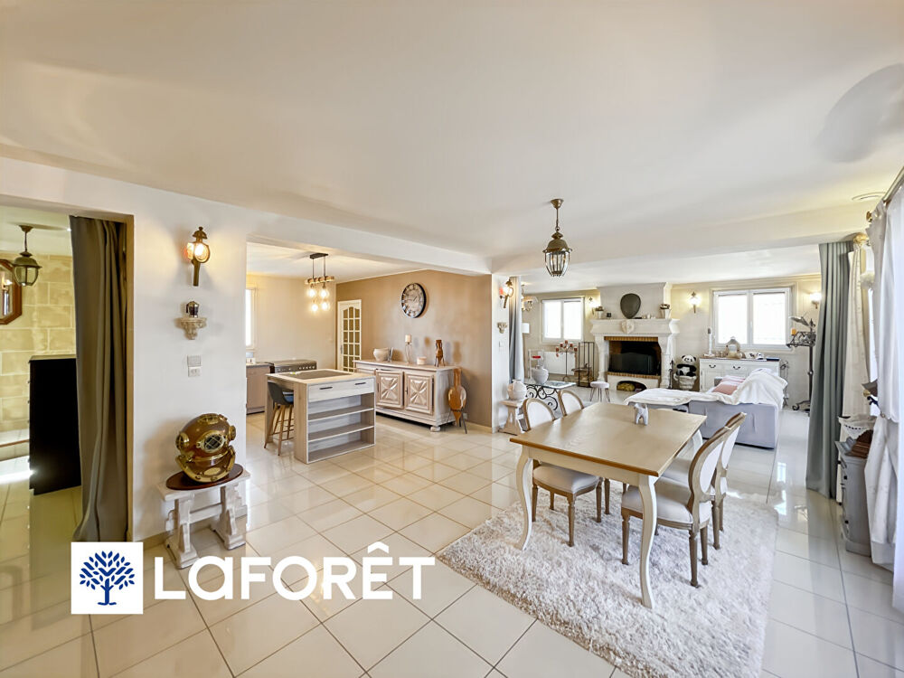 Maison sur sous-sol total de 6 pièces à vendre à Sainte Geneviève des Bois