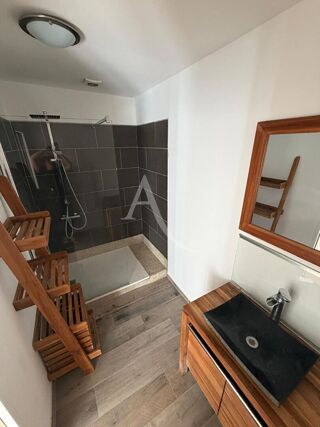  Appartement à louer 2 pièces 53 m²