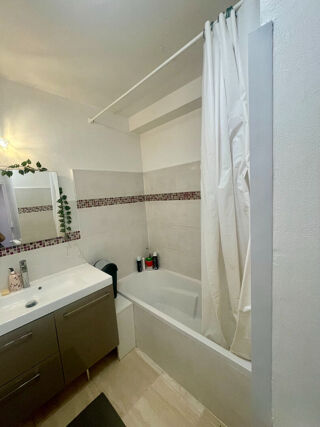  Appartement à louer 3 pièces 53 m²