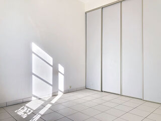  Appartement à louer 2 pièces 65 m²