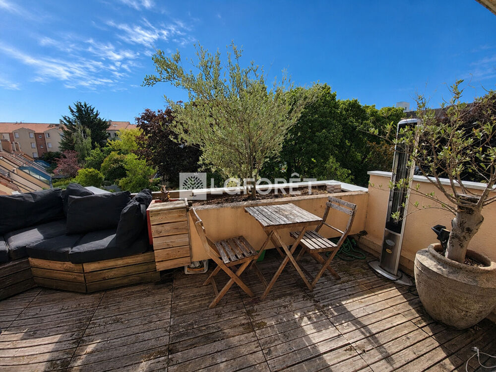 Vente Appartement Dernier étage coeur de ville Rueil Malmaison 2/3 pièces 59 m2 Rueil malmaison