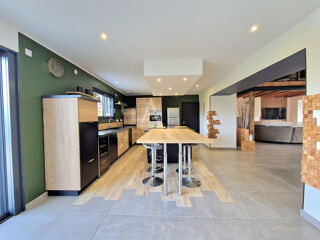  Maison � vendre 7 pi�ces 311 m�