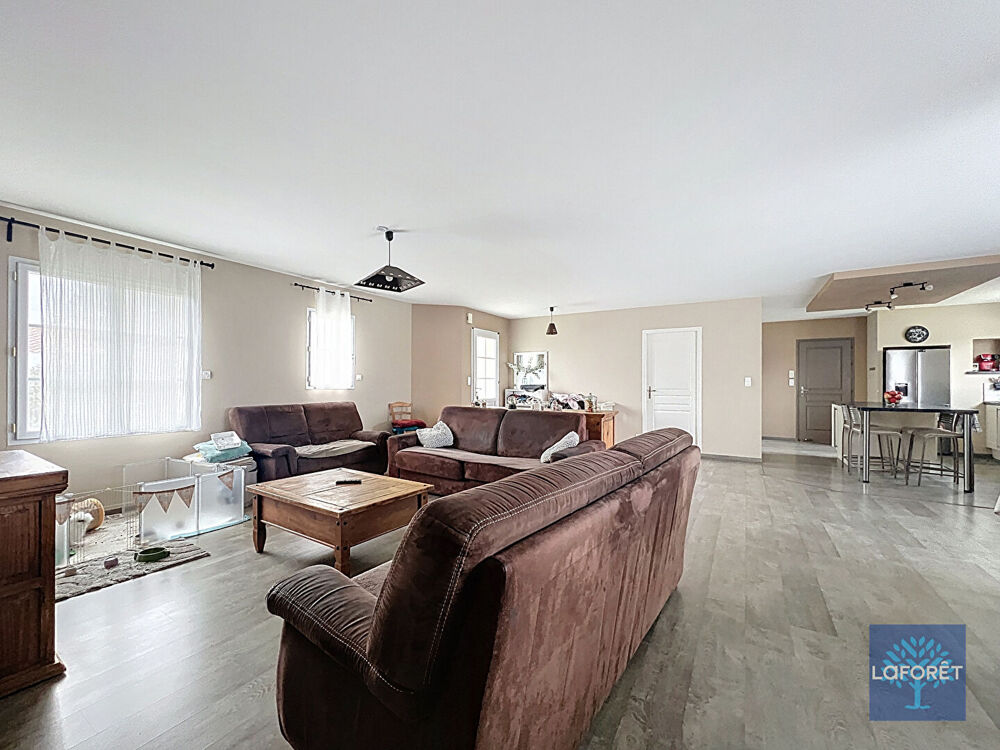 Vente Maison Maison Commequiers 6 pièce(s) 142 m2 Commequiers