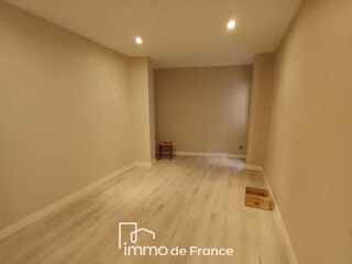  Immeuble à vendre 8 pièces 210 m²