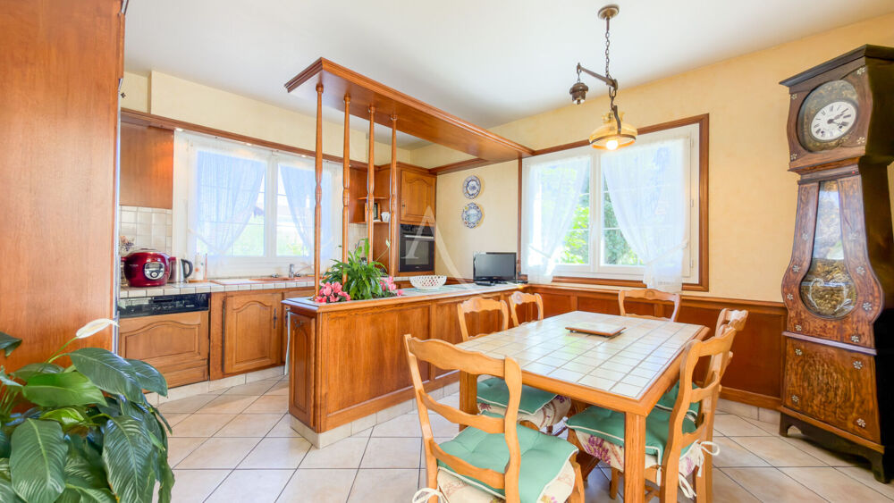 Vente Maison Belle propriété de 7 pièces de 160 m2. Montgeron