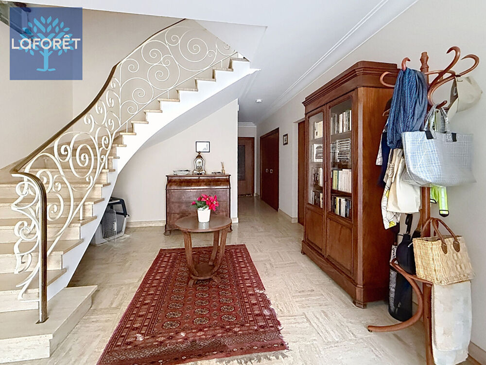 Nantes Boulevard des Poilus, Maison 6 pièces de 180 m² avec jardin, double garage et véranda
