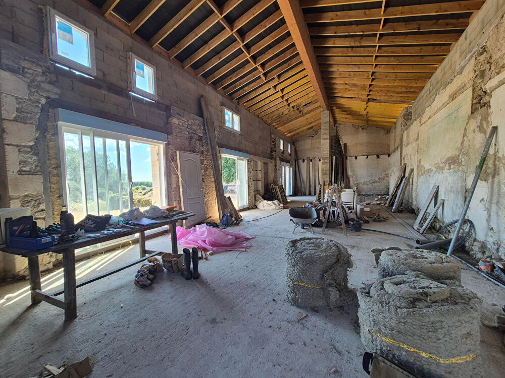 Maison avec beau potentiel à Anglade