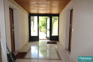  Immeuble à vendre 8 pièces 205 m²