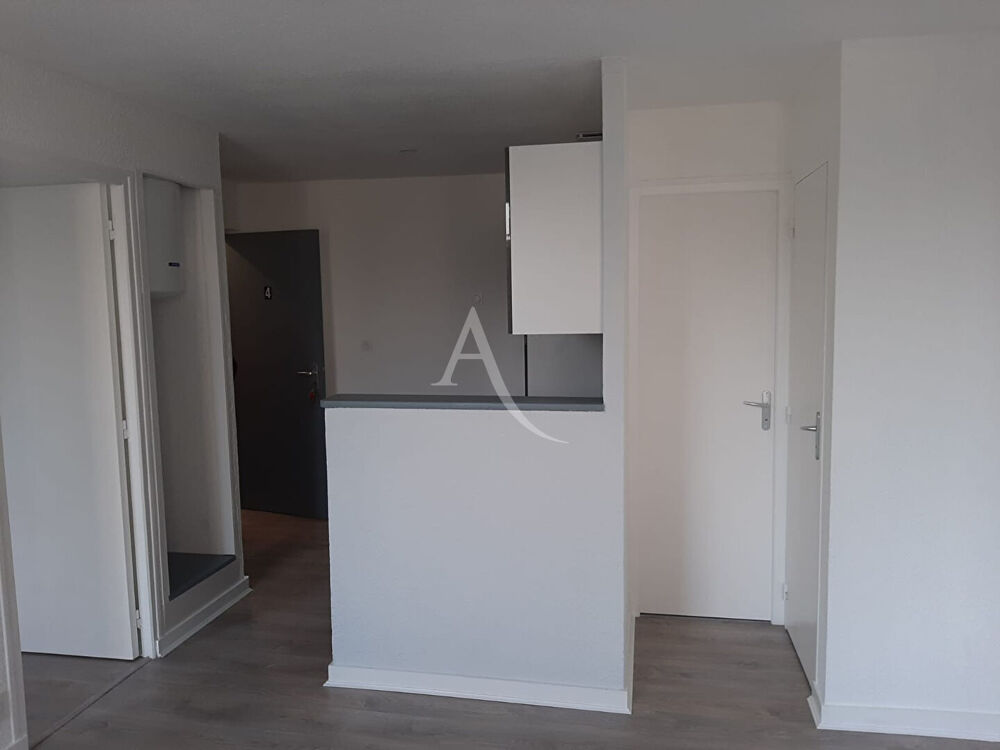 Location Appartement APPARTEMENT T2 - 1er tage ct rue Saint jean d angely