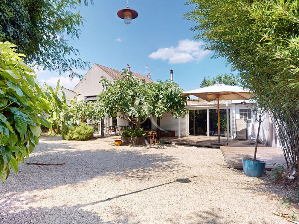 Vente Appartement UN LOFT CACHÉ AU COEUR DE NEUILLY-SUR-MARNE, UNE PROPRIÉTÉ HORS NORMES AUX VOLUMES EXCEPTIONNELS Neuilly sur marne