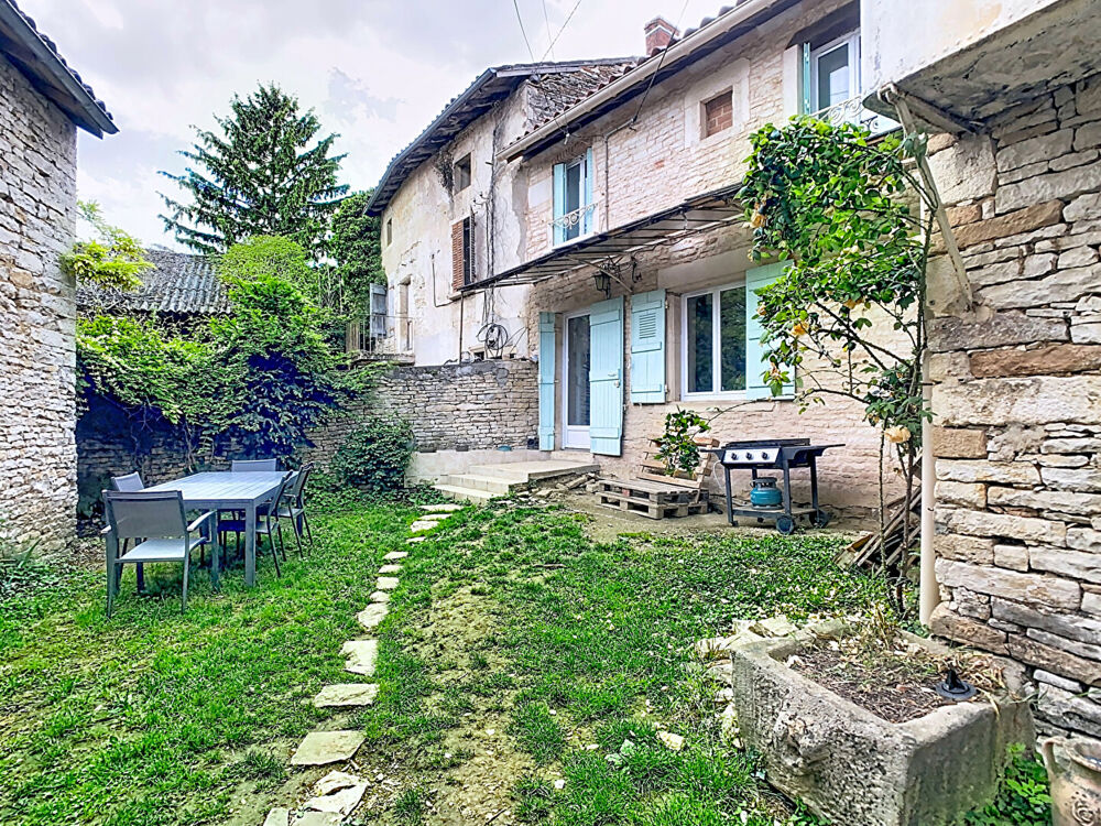 Vente Maison Maison de village en pierre au coeur de Viré - 71260 VIRE Vire