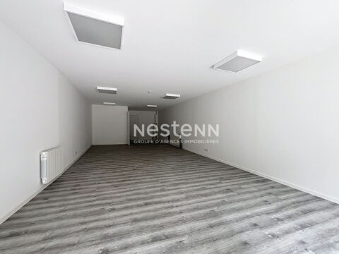   À LOUER - Local Commercial 57 m² - Emplacement n°1 au FAOUËT 