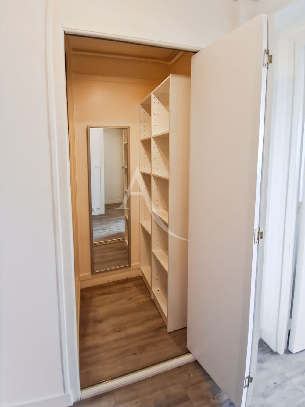 Location Appartement SURESNES  Plateau Ouest 7' Tram - vue dégagée Suresnes