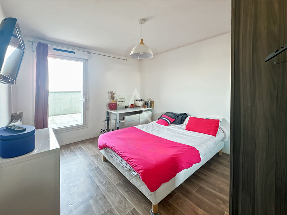 Vente Appartement F4 Dernier étage avec Terrasse Carrieres sous poissy