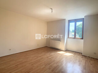  Appartement à louer 3 pièces 70 m²