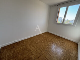  Appartement à louer 3 pièces 59 m²