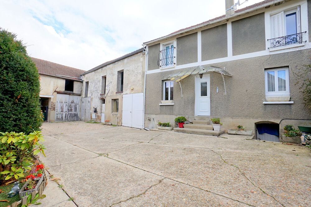 Corps de ferme Mezieres Sur Seine