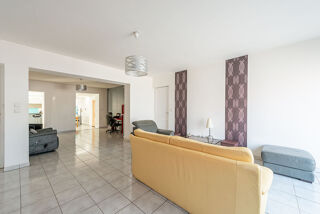  Maison à vendre 10 pièces 213 m²