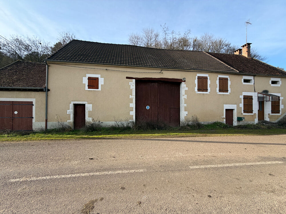 Vente Maison Maison ancienne avec dépendances Neuilly