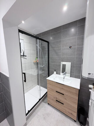  Appartement à louer 2 pièces 37 m²